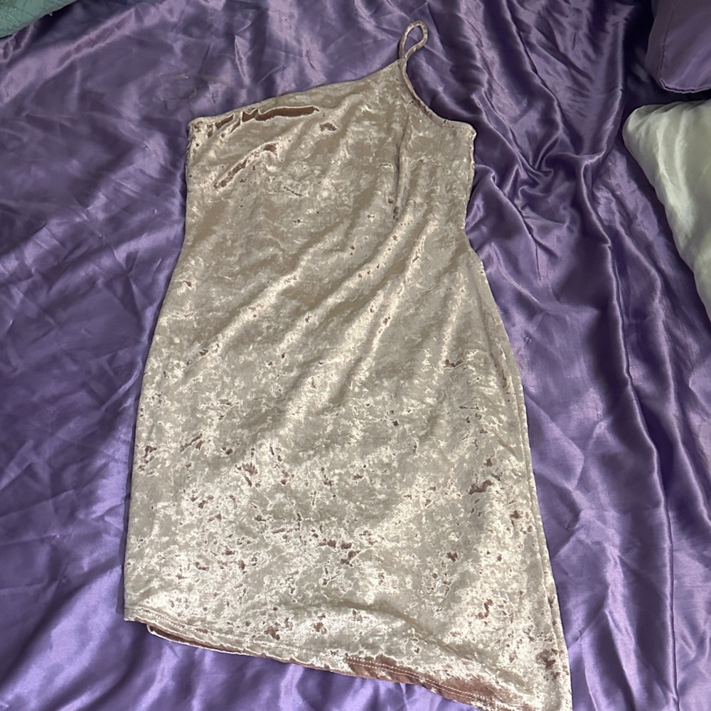 Charlotte Russe Asymmetrical Lace Dress in Cream